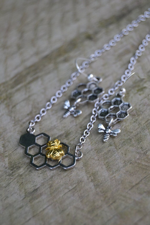 Honeycomb bee best sale jewelry