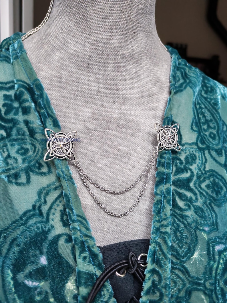 Witch knot pins with chain, silver steel viking cloak brooch, gothic collar pins, irish celtic witchy renaissance accessories 2 CHAINS