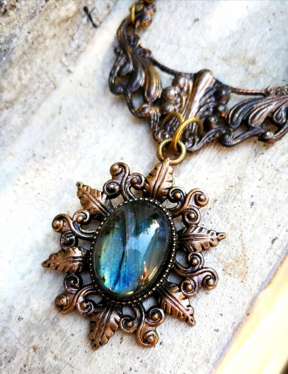 Fall Leaf Labradorite Necklace, Leafy Gemstone Cameo Necklace, Magical  Elven Necklace With Bronze Leaves and Flashy Green Blue Labradorite - Etsy