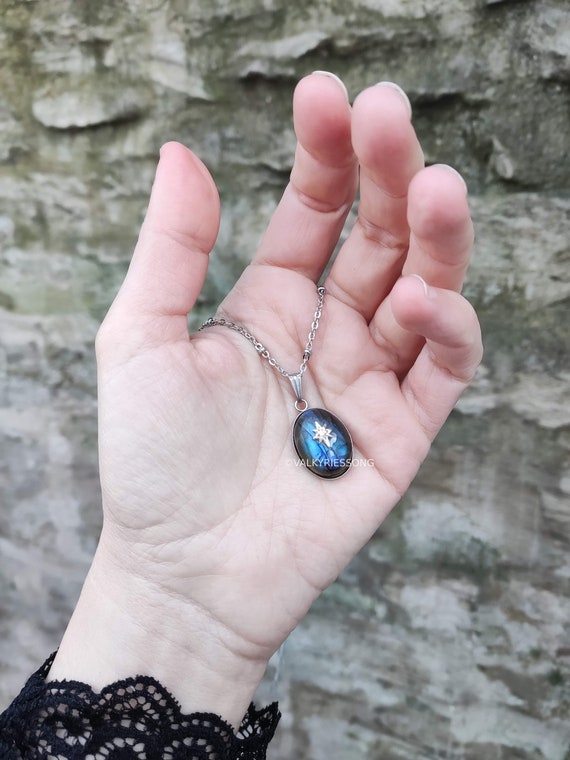 Blue Flash Labradorite Bracelet – CRYSTALSxLOGAN