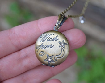 Wish upon a star necklace, star locket necklace, vintage locket necklace, antiqued brass round dainty locket necklace bronze