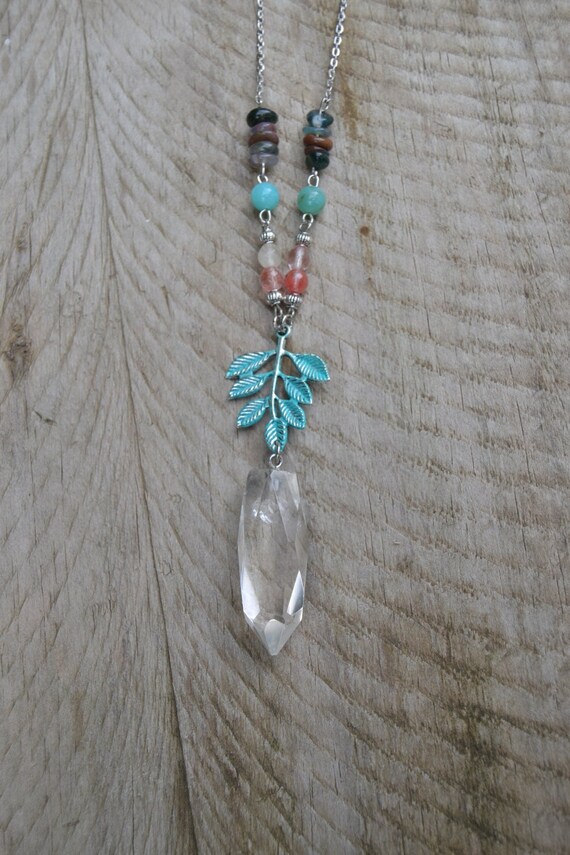 Boho green leaf necklace with quartz crystal point, clear quartz pendant necklace, gemstone beaded statement necklace, gift for her