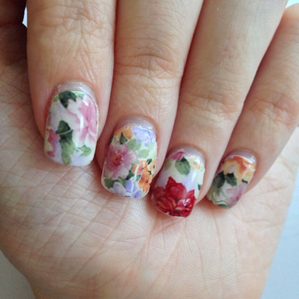 Painted Flowers Nail Wraps