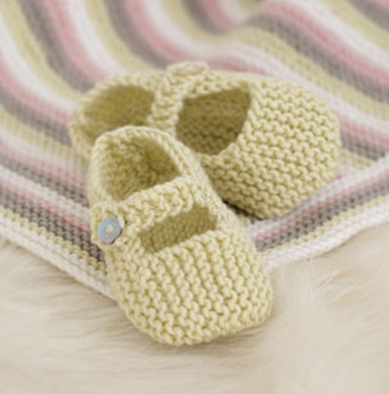 yarn baby shoes