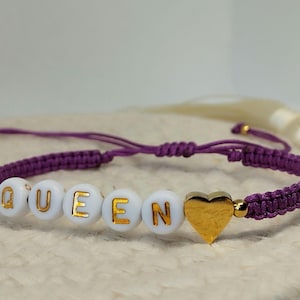 Pulsera de macramé con cuentas iniciales personalizadas