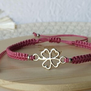 Four-leaf clover lucky charm macrame bracelet
