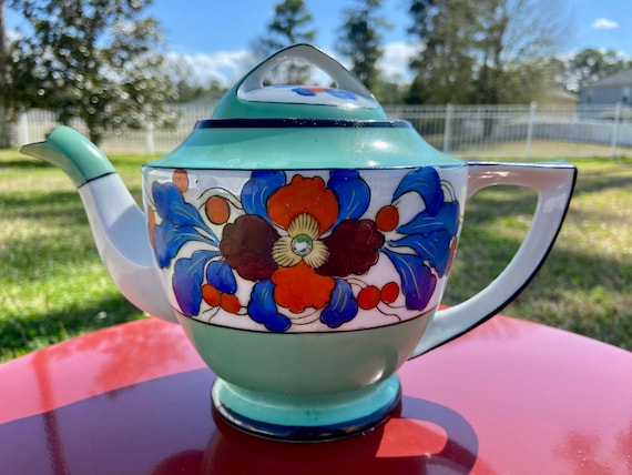 Hand painted Lusterware Japan Teapot - Floral design - beautiful tea set for tea party