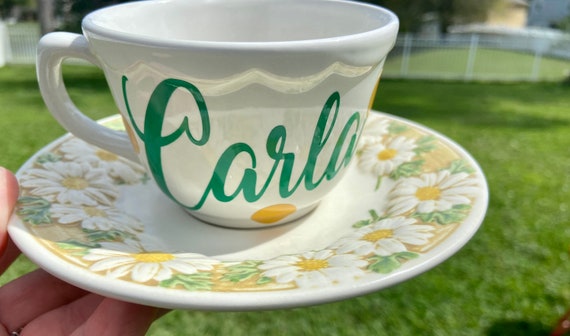 Vintage Daisy Saucer with Personalized Tea Cup