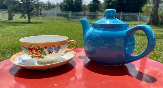 Tea Cup and Tea pot Set - Tea Cup Lusterware made in Japan -  Blue Tea pot - gift set