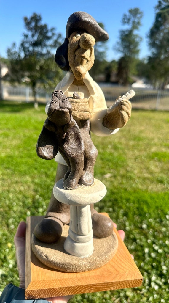 Micheal Ezzell -The Expert Series - Veterinarian Statue
