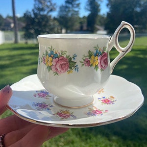Vintage Elizabethan Floral  Rose Tea Cup and Saucer Set - Beautiful set