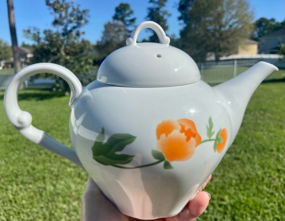 Vintage Avita Japan Peony Teapot - Beautiful Floral Design