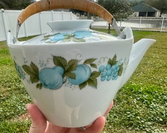 Théière en porcelaine fine aux fruits et fleurs noritake du Japon - Théière du Japon - Tea Party en anglais