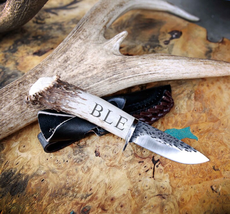 Custom Engraved Knife with Hammered Blade Staghead Designs Etsy