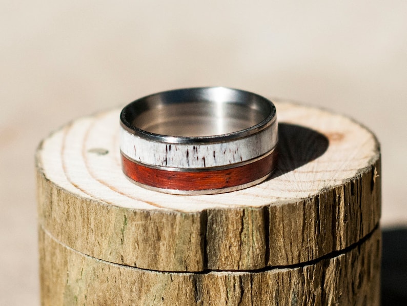 Staghead Designs Men/'s Wedding Band Padauk Wood /& Antler Ring in 2 Channels