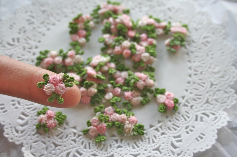 12 Venise Light Pink Flower Appliques image 1