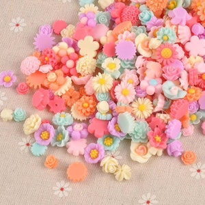 25 Flowers, Random Mix, Flatback Cabochons