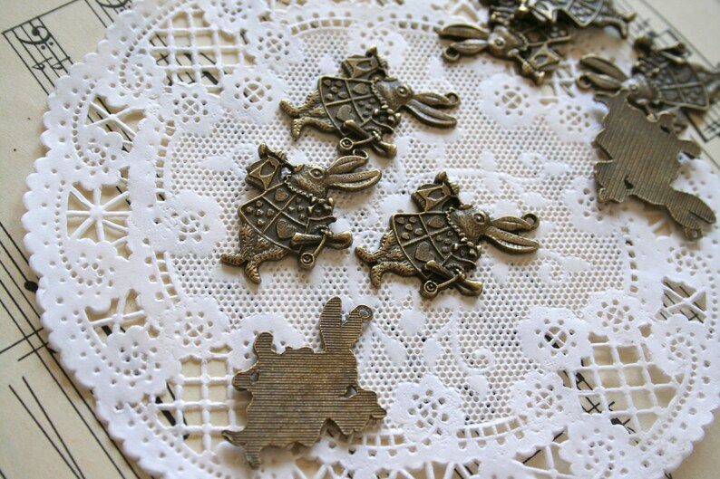 5 Antique Bronze White Rabbit Charms, Alice in Wonderland image 3