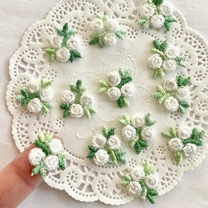 10 Venise White with Mint Leaves Flower Appliques