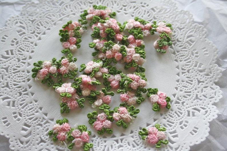 12 Venise Light Pink Flower Appliques image 2