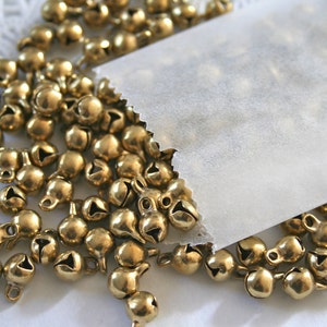 Jingle Bells, 6mm Antique Gold (20)