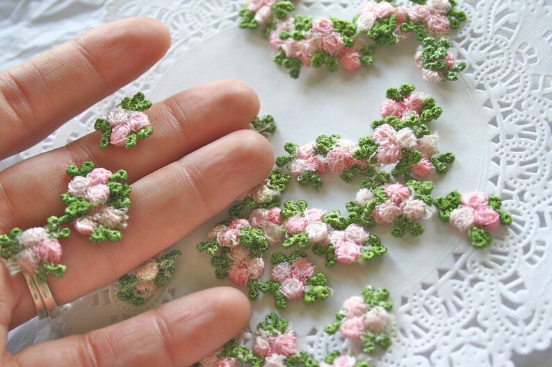 12 Venise Light Pink Flower Appliques image 3