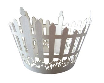 Picket FENCE Cupcake Wrappers, 1 Dozen