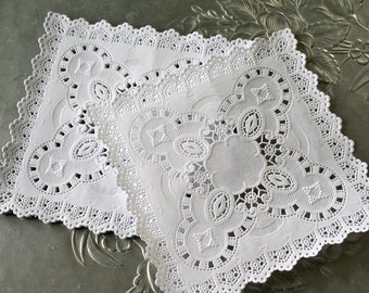 Square 5" French Lace Paper Doilies