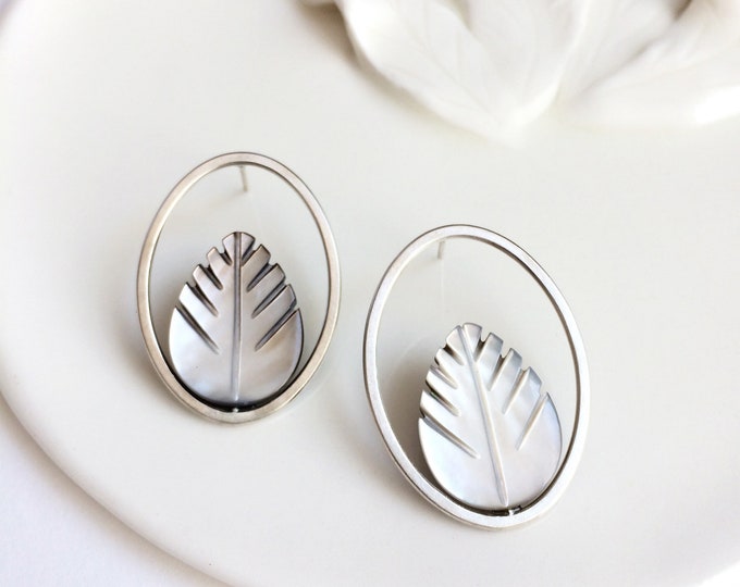 Modern leaf earrings - minimalist mother of pearl earrings