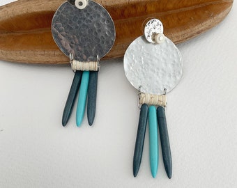 Bohemian style hammered aluminum earrings with dangling turquoise gemstones, perfect to complete your boho look or as a gift for her.