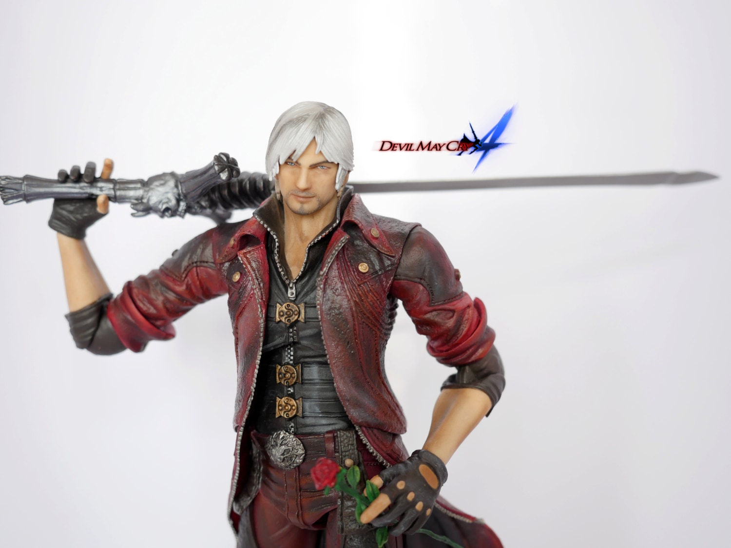 Angels and Summer: Play Arts Kai Dante - Devil May Cry 4 Review