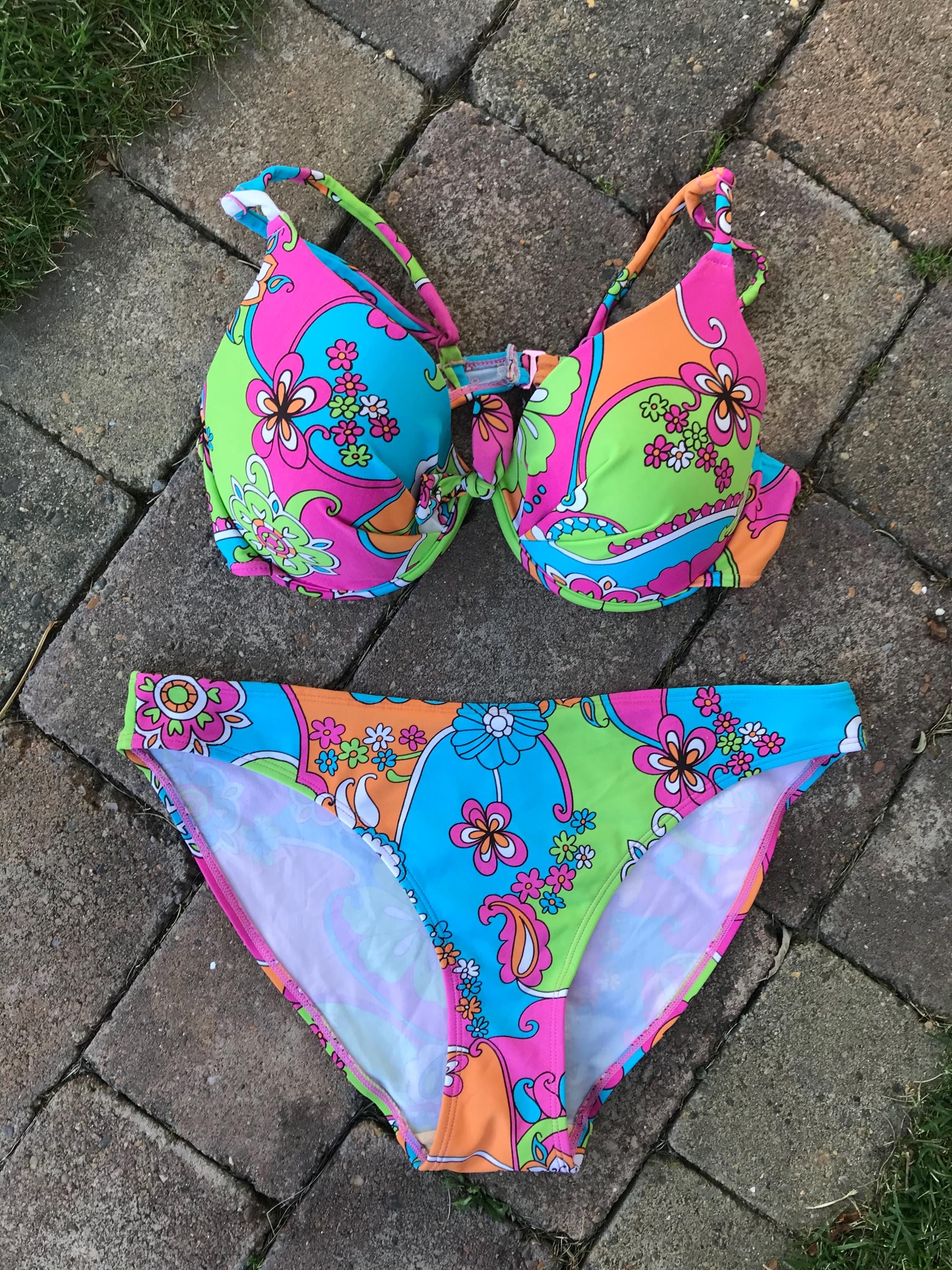 Bikini Donna In 2 Pezzi Con Scollo Americano E Coppe Morbide Rimovibili, Nero, Taglie XS-XL