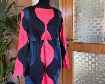 Vintage Marimekko Kleid: Pink Blau Schwarz Graphisches Muster, Grösse Medium
