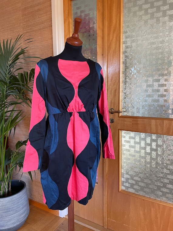 Vintage Marimekko Dress / Pink Blue Black / size … - image 1