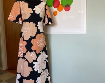 Vintage Marimekko maxi-jurk: jaren 70 Pioni Scandinavisch bloemenontwerp (maat Small/Medium)
