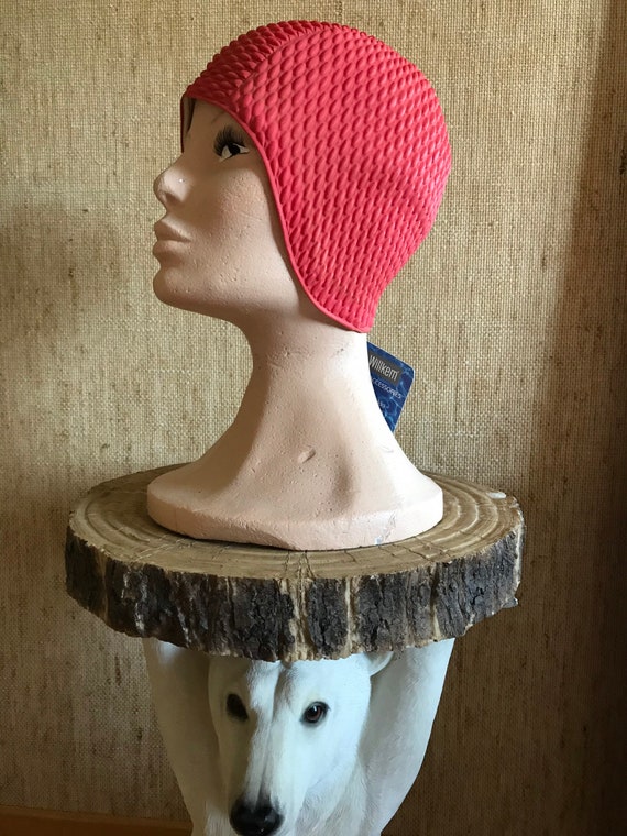 Rasberry red swim cap hat / Deastock Vintage Finla