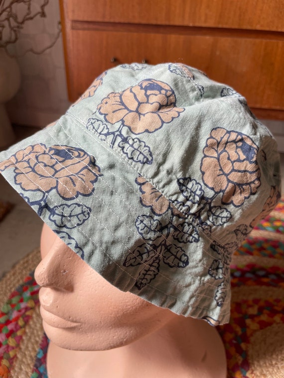 Vintage Marimekko sun hat with flowers / one size… - image 1