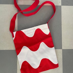 Vintage Marimekko Cotton Hand Bag / Finland / Red and White waves