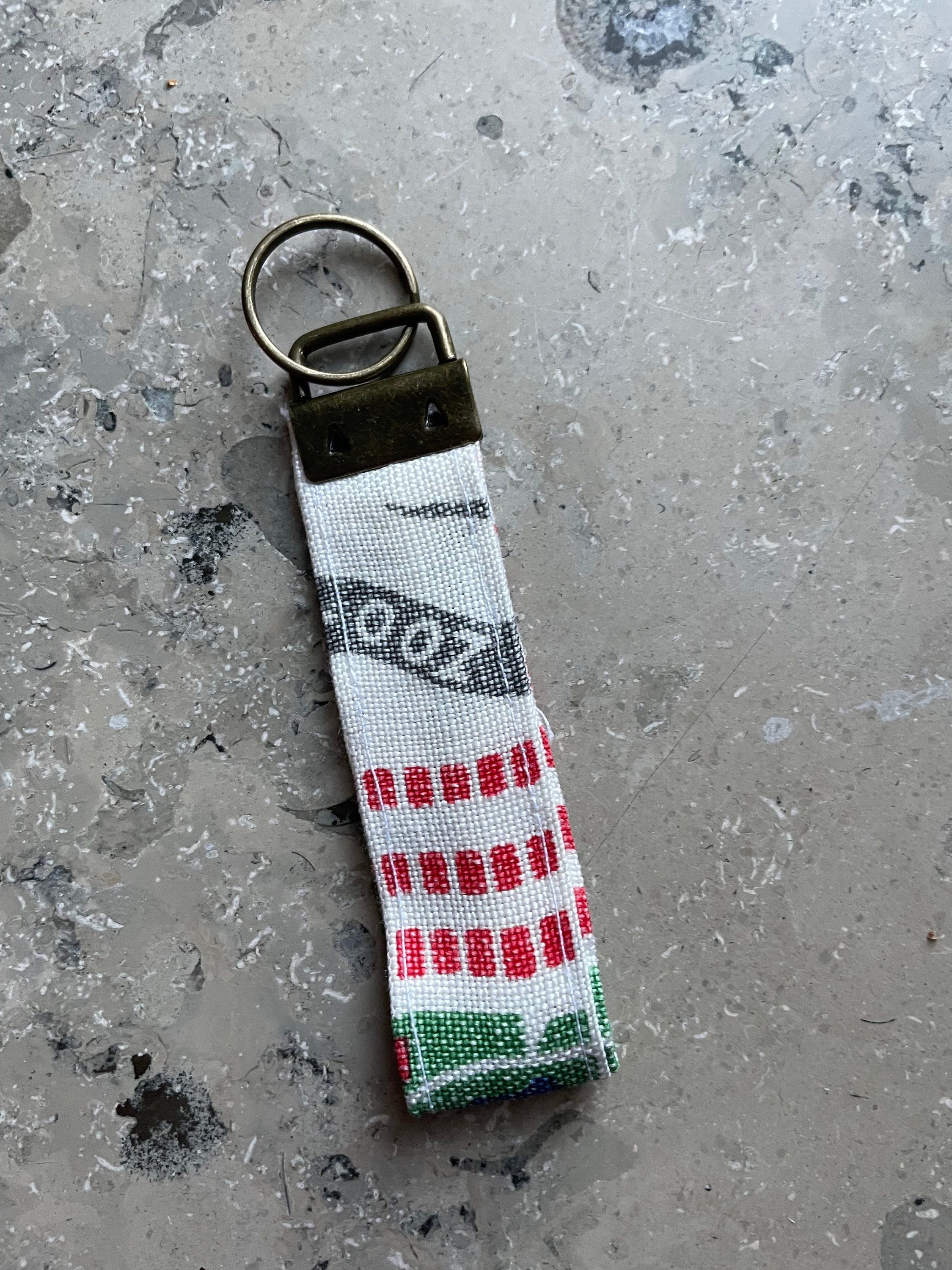 Svenskt Tenn Key Chain / Sweden / Classic Pattern Manhattan by