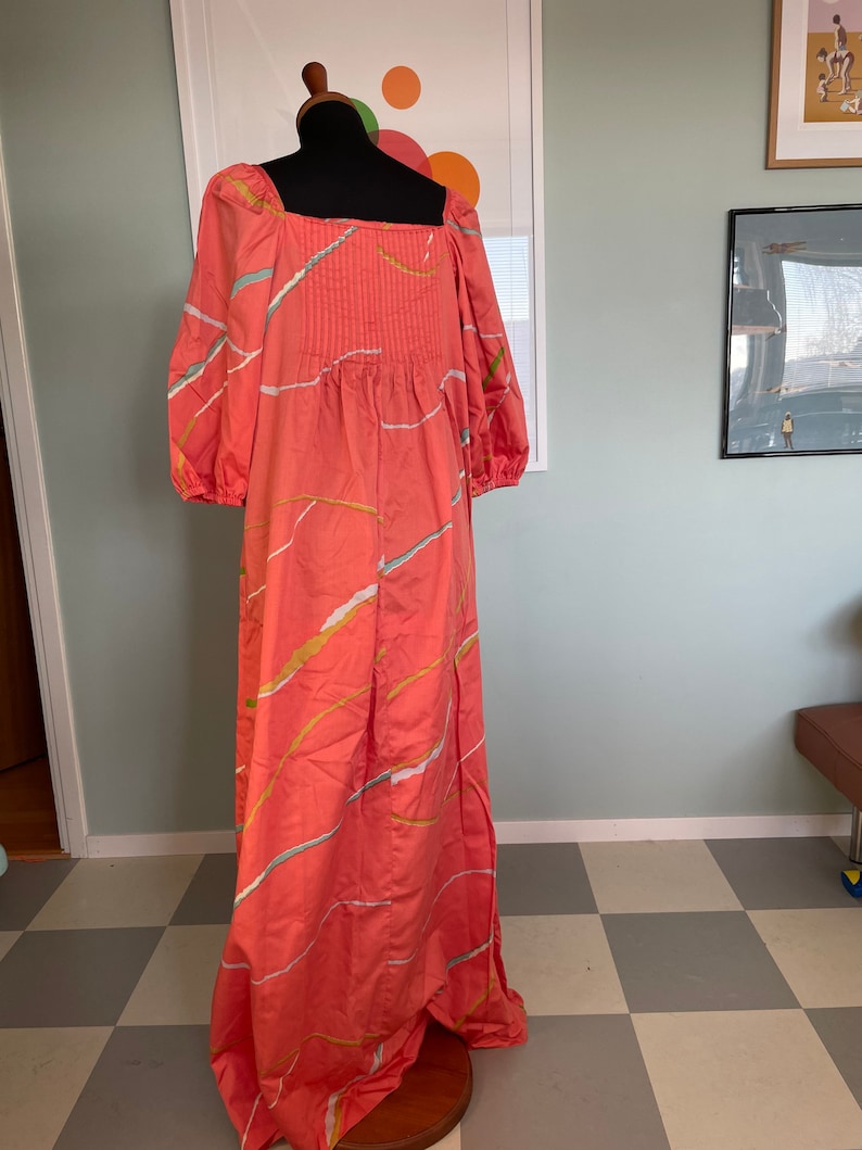 Vintage Marimekko Maxi Dress 1970's / Size Small fits also Medium / Finland Coral PInk Dress with belt image 9