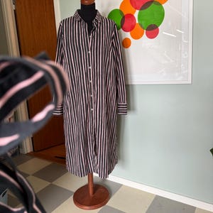 Vintage Marimekko Shirt Dress Jokapoika / Size 40 / 2000 Finland / Striped Dark Gray Dusty Pink