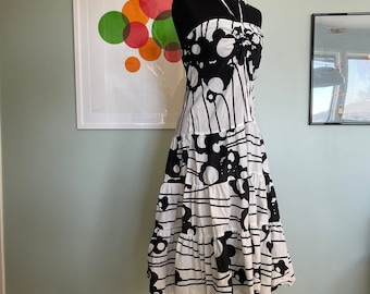 Vintage Marimekko Dress / Black and White / size 40 / 12 fits Medium - Large / Finland design