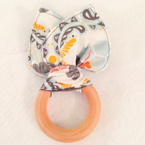 Maple Teething Ring/Fabric Ear Combo in Busy Bees (Blue)