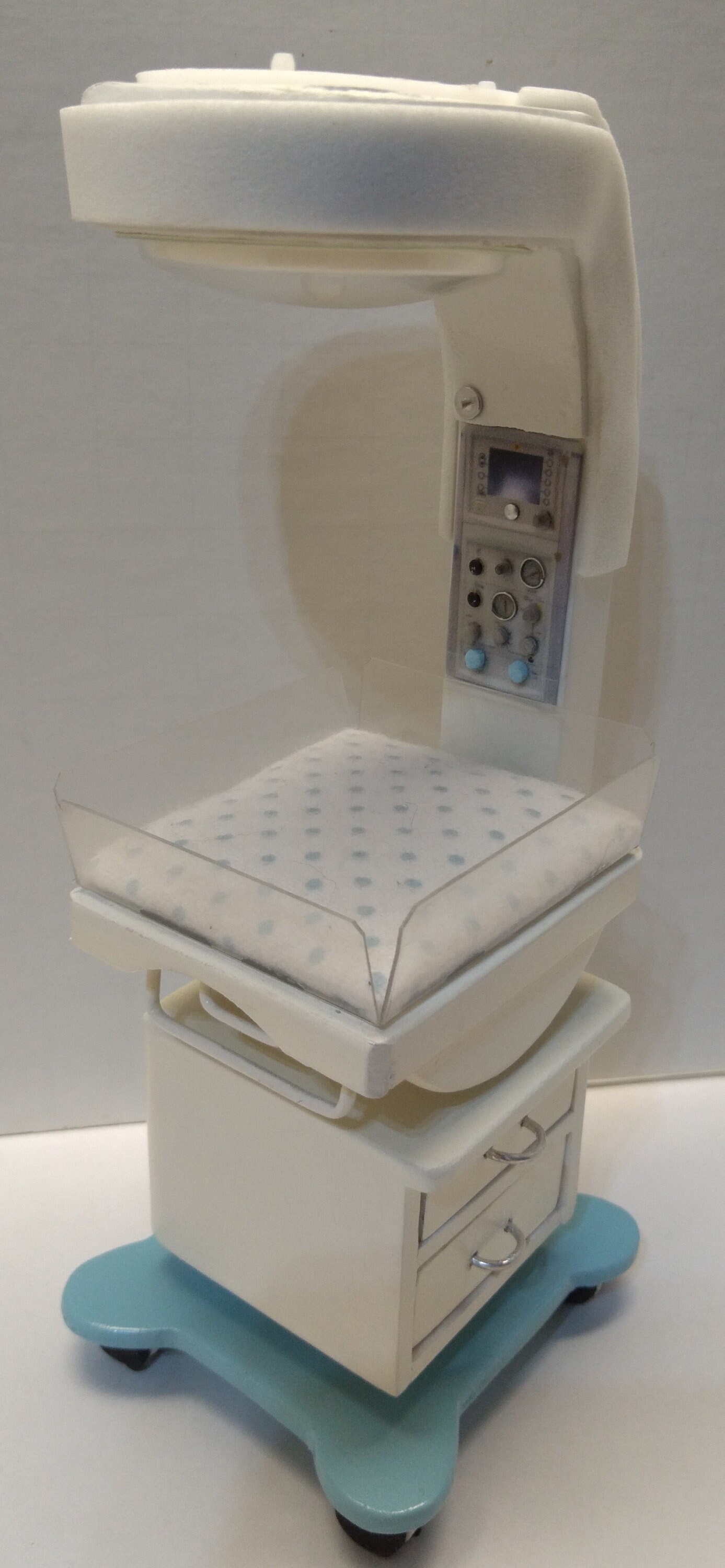 Dollhouse Miniature Handcrafted Infant Warmer Baby Machine Hospital 1 ...