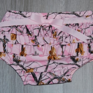 Baby Girl Diaper Cover, Ruffled Diaper Cover, Fancy Diaper Cover, Bloomers, Bum bloomers, Infant Diaper Cover