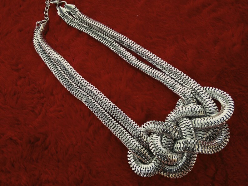 Gift Boxed Free postage large knot pendant necklace vintage necklace ajustable chain fastener 2428inches wedding prom party