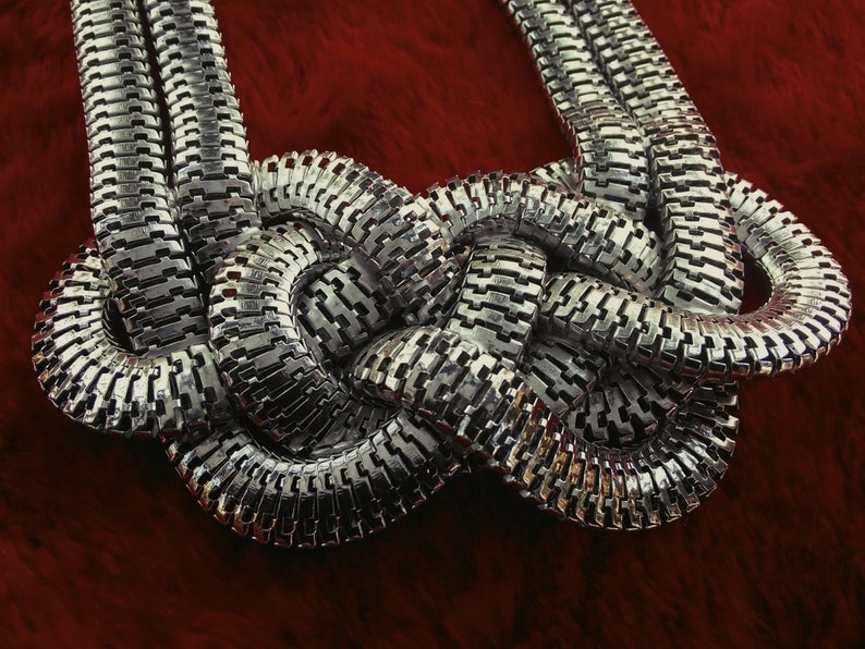 Gift Boxed Free postage large knot pendant necklace vintage necklace ajustable chain fastener 2428inches wedding prom party