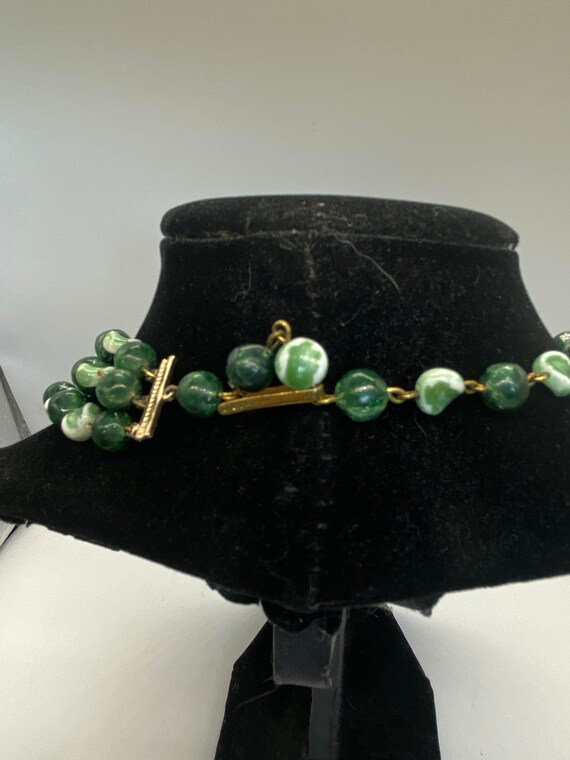 Vintage beautiful Green 3 Strand Beaded Necklace … - image 2