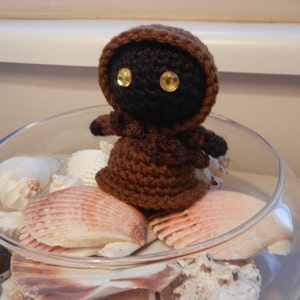 Star Wars Jawa Amigurumi Doll Crochet Pattern image 2