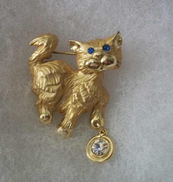 Vintage Brushed Gold Giusti Cat Brooch - image 1